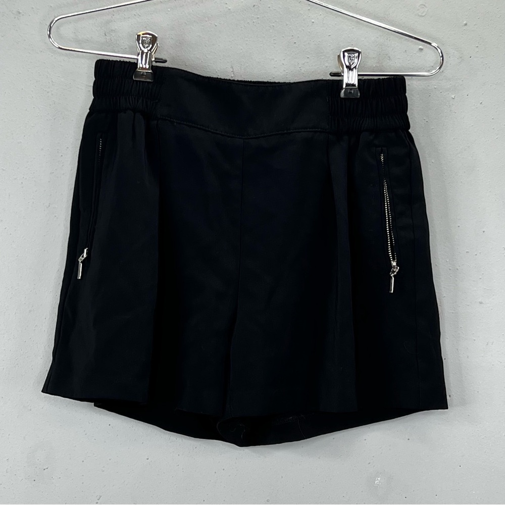 Jennifer Lopez Casual Black Shorts Silver Zipper Pockets Elastic Waistband